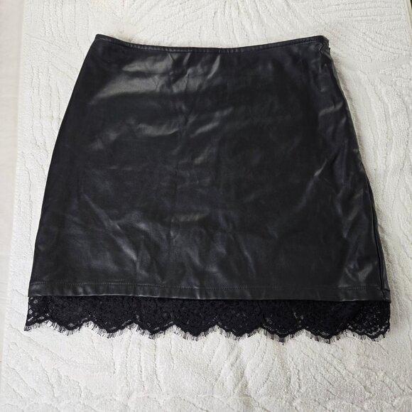 🎄 Fashion Nova EUC faux leather lace mini skirt XL Juniors black - Picture 3 of 14